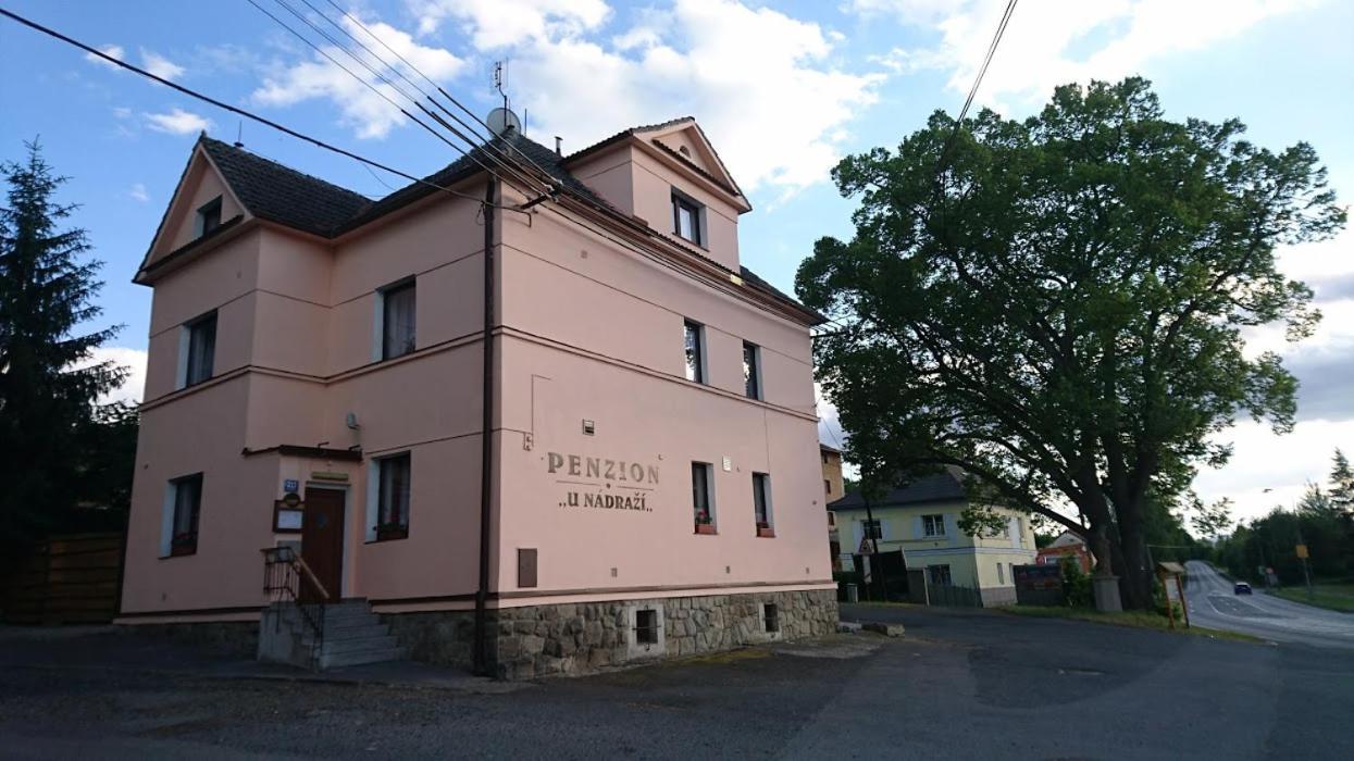 Penzion "U Nadrazi" Horšovský Týn 外观 照片